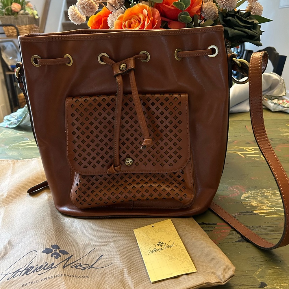 Patricia Nash Tan Perforated Sabina Leather Drawstring Bag pre-owned